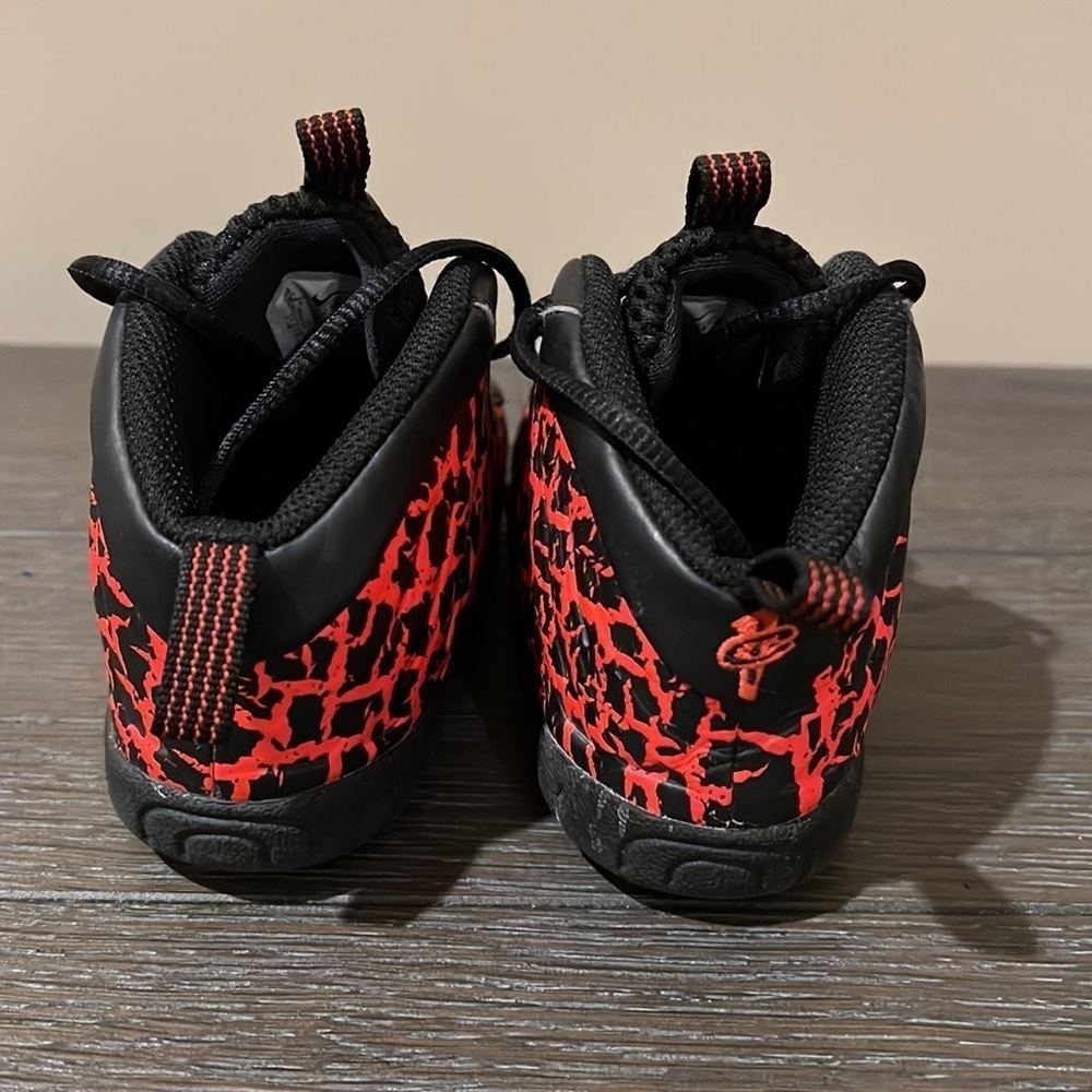 Nike Little Posite boys “Lava” shoes, EUC, size 9 - Picture 3 of 4